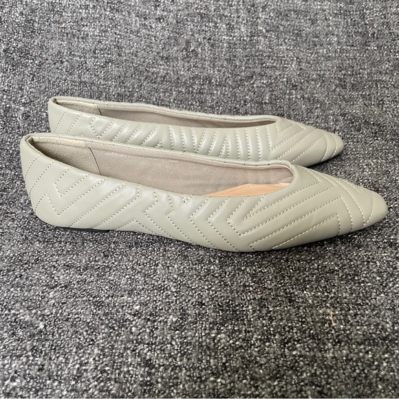 H&M Quilted Ballet Flats Green Faux Leather Pointed Square Toe Women’s Size 9.5 - Picture 1 of 9